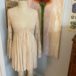 FREE PEOPLE BOHEMIAN DRESS SIZE SMALL